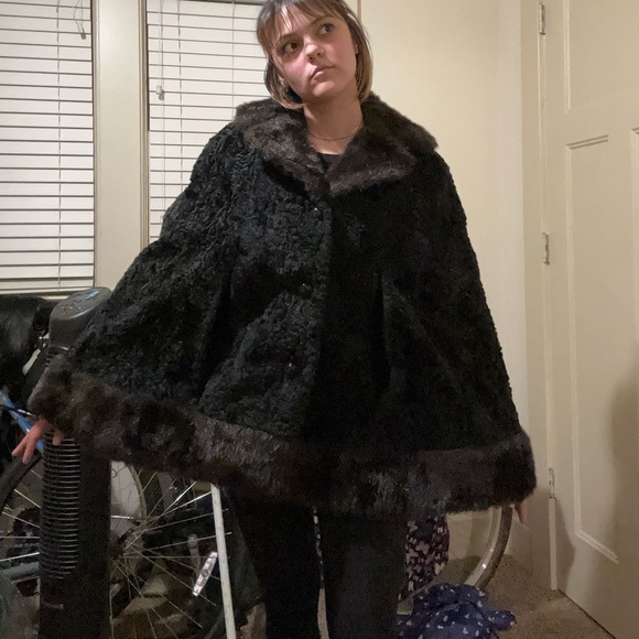 Betty Rose Vintage Fur - Picture 3 of 13